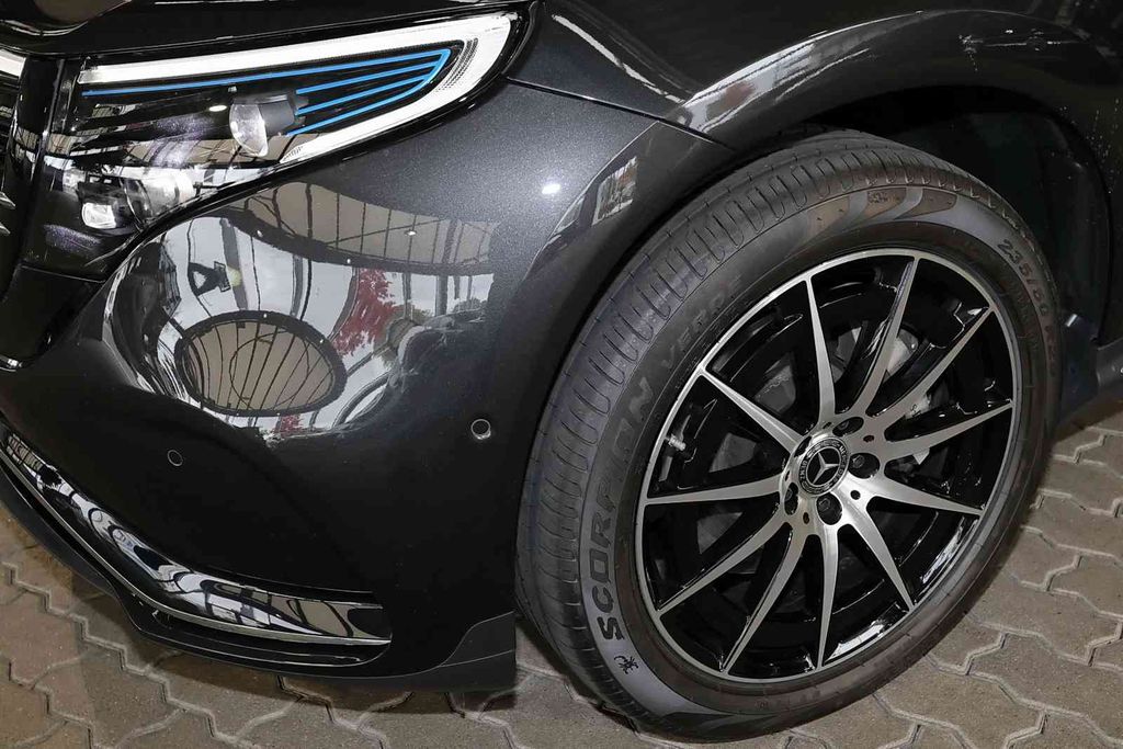 Mercedes-Benz EQC 2023