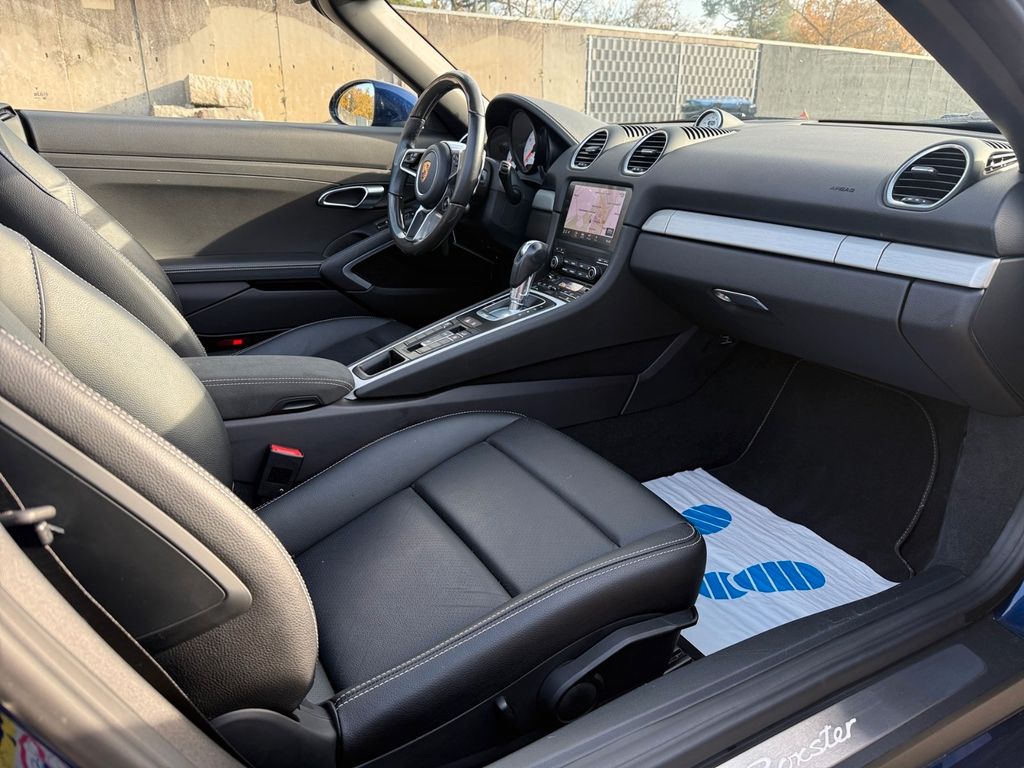 Porsche Boxster 2024