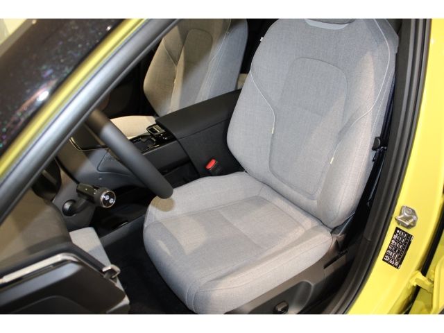 Volvo EX30 2024