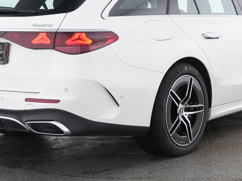Mercedes-Benz E 300 2025