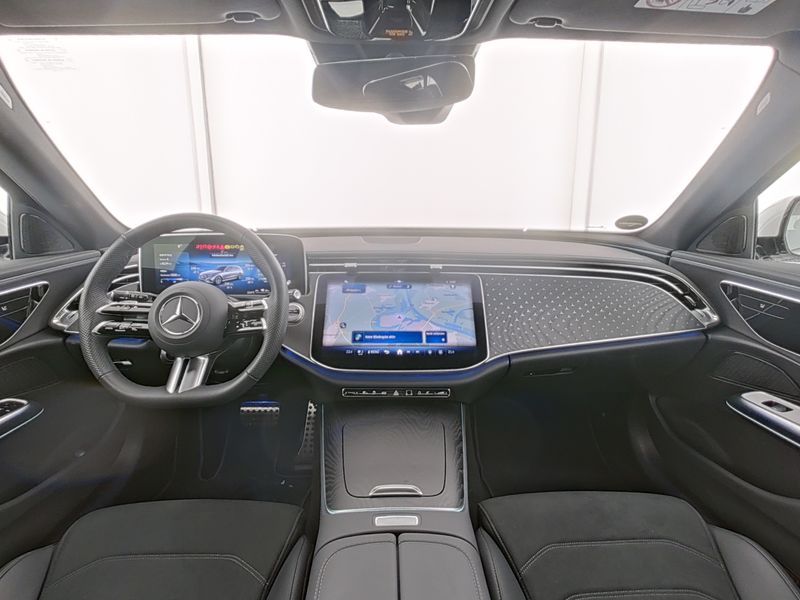 Mercedes-Benz E 300 2025