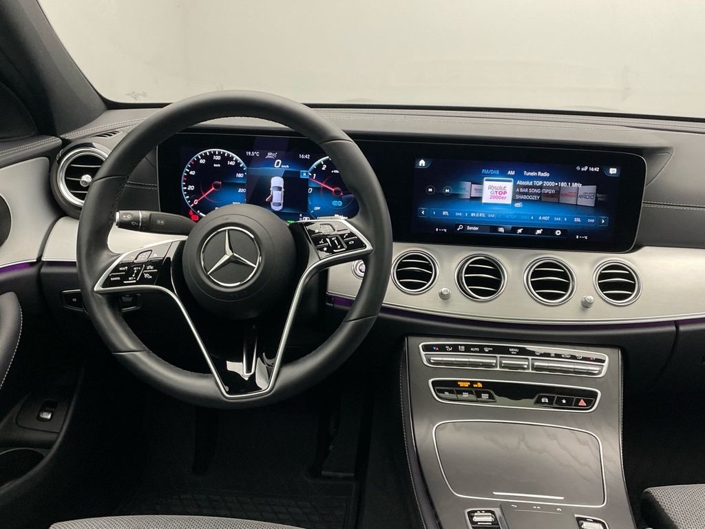 Mercedes-Benz E 300 2023