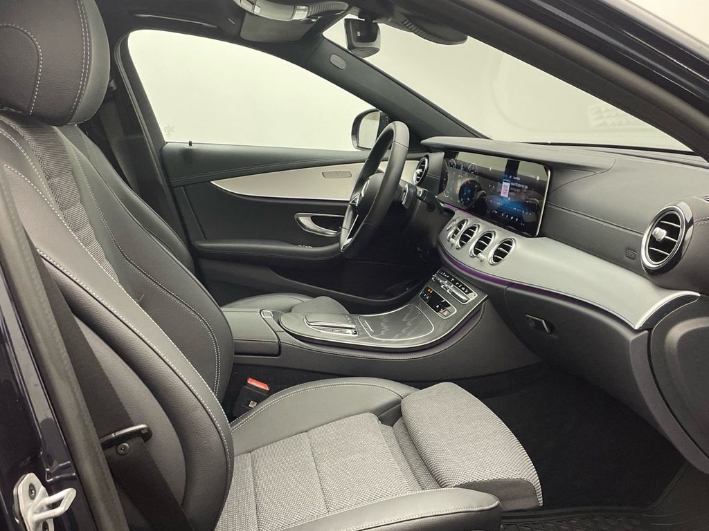 Mercedes-Benz E 300 2023