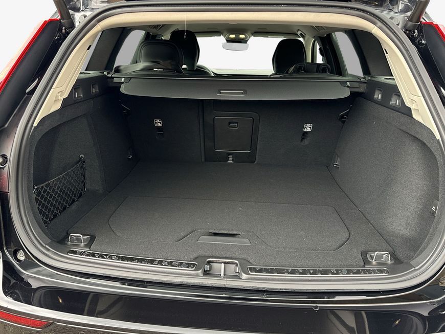 Volvo V60 Cross Country 2024