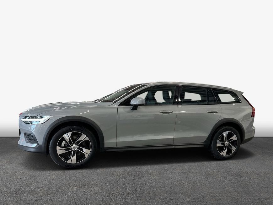 Volvo V60 Cross Country 2024
