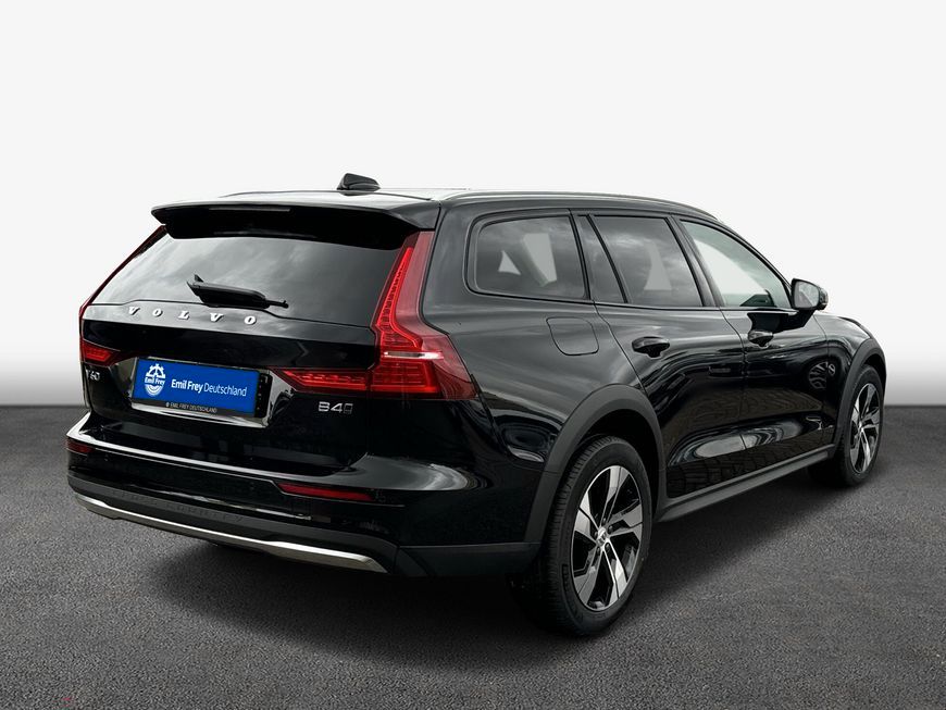 Volvo V60 Cross Country 2024