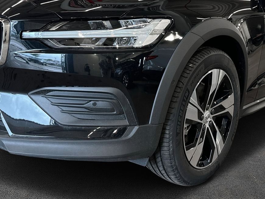 Volvo V60 Cross Country 2024