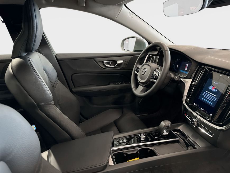 Volvo V60 Cross Country 2024