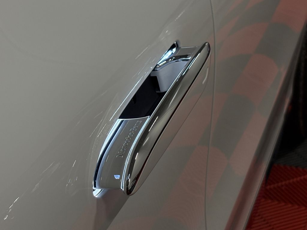 Mercedes-Benz EQS 2023