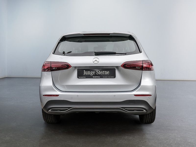 Mercedes-Benz B 200 2024