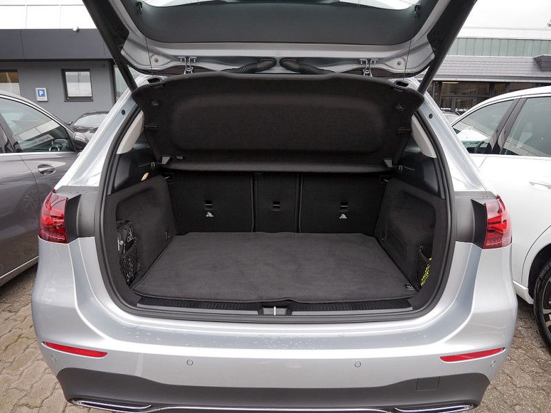 Mercedes-Benz B 200 2024