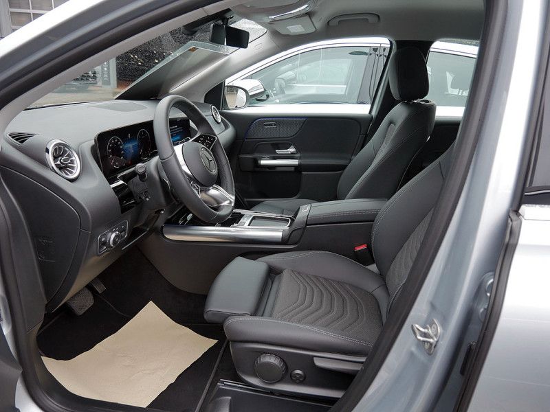 Mercedes-Benz B 200 2024