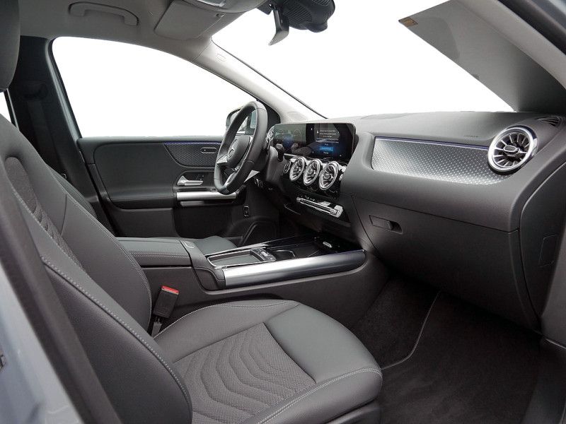 Mercedes-Benz B 200 2024