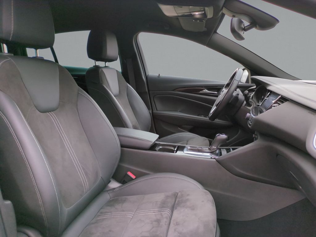 Opel Insignia 2022