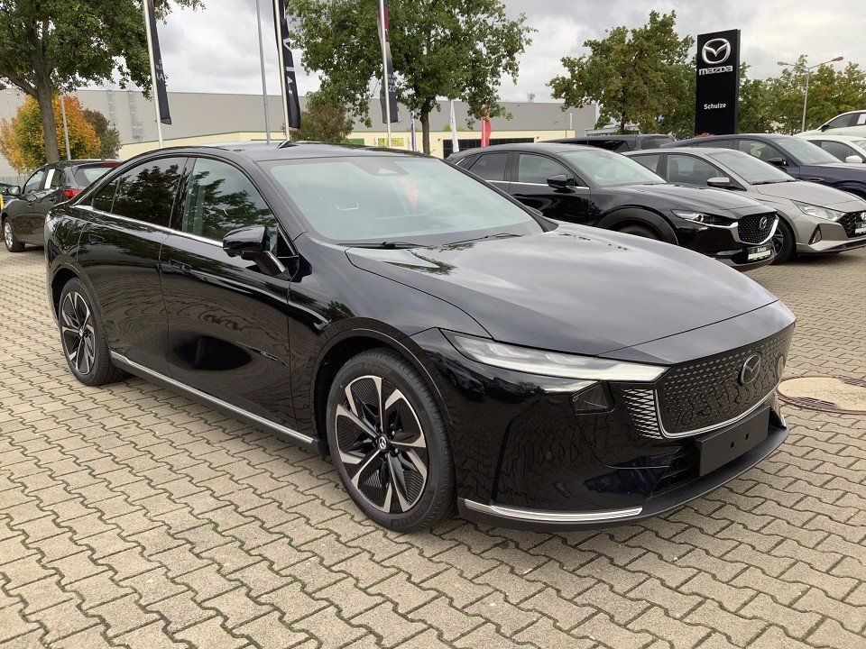 Mazda 6e