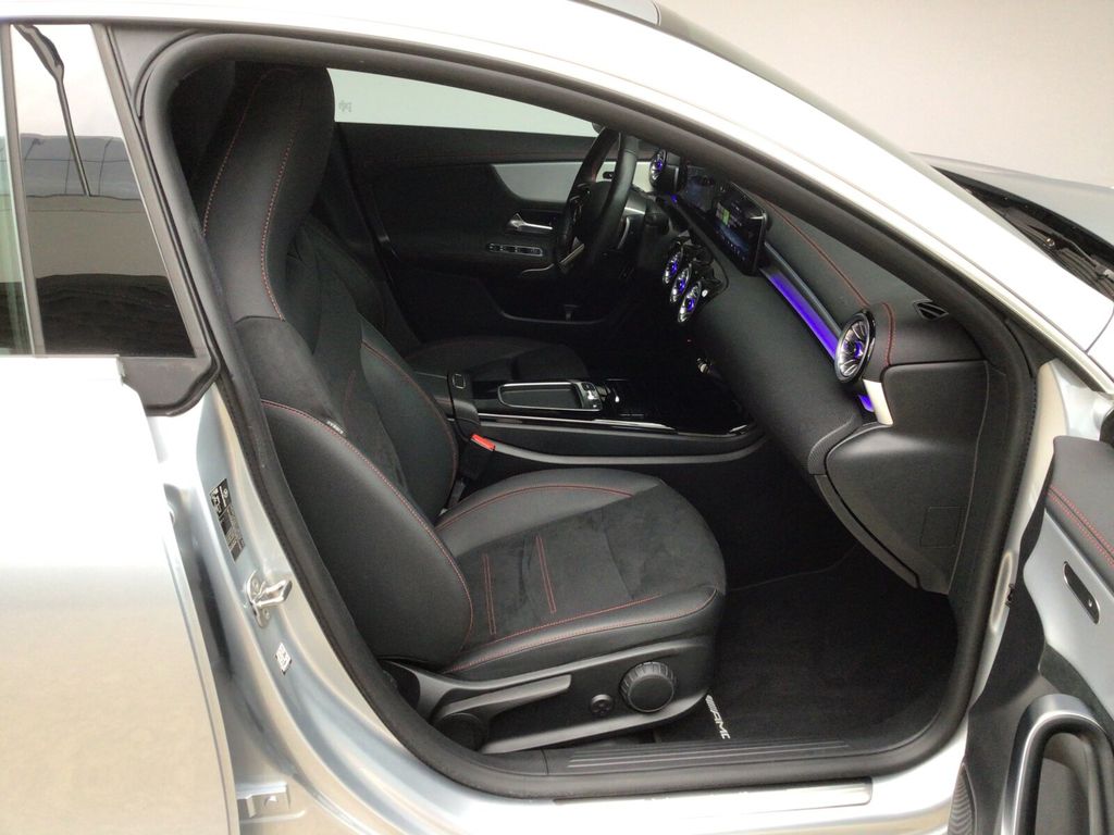 Mercedes-Benz CLA 200 Shooting Brake 2024