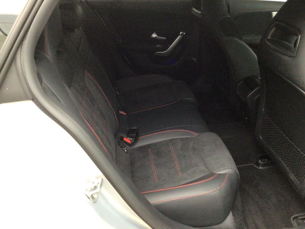 Mercedes-Benz CLA 200 Shooting Brake 2024