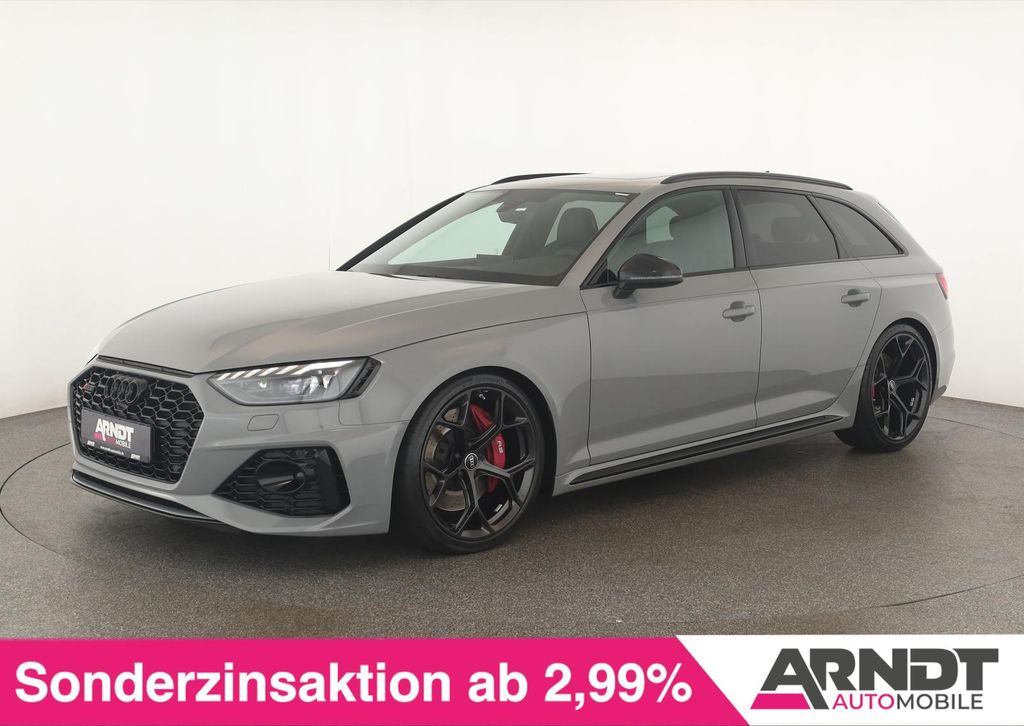 Audi RS4 2025