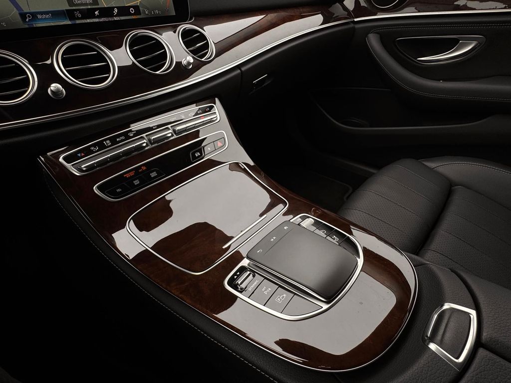 Mercedes-Benz E 300 2022