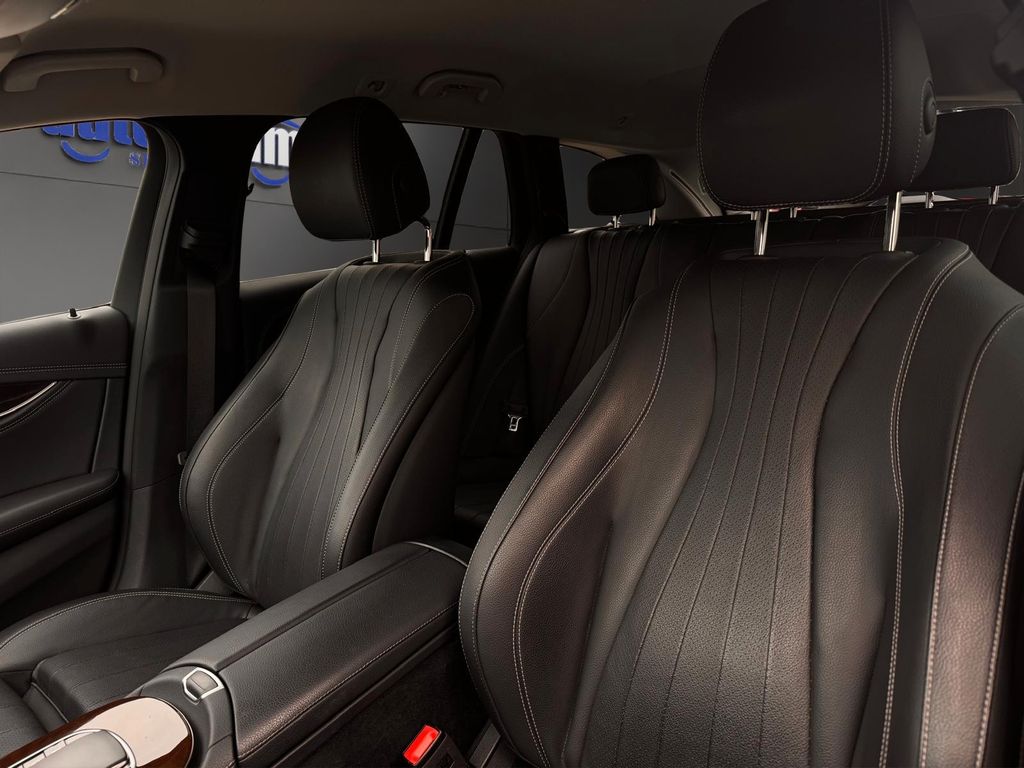 Mercedes-Benz E 300 2022