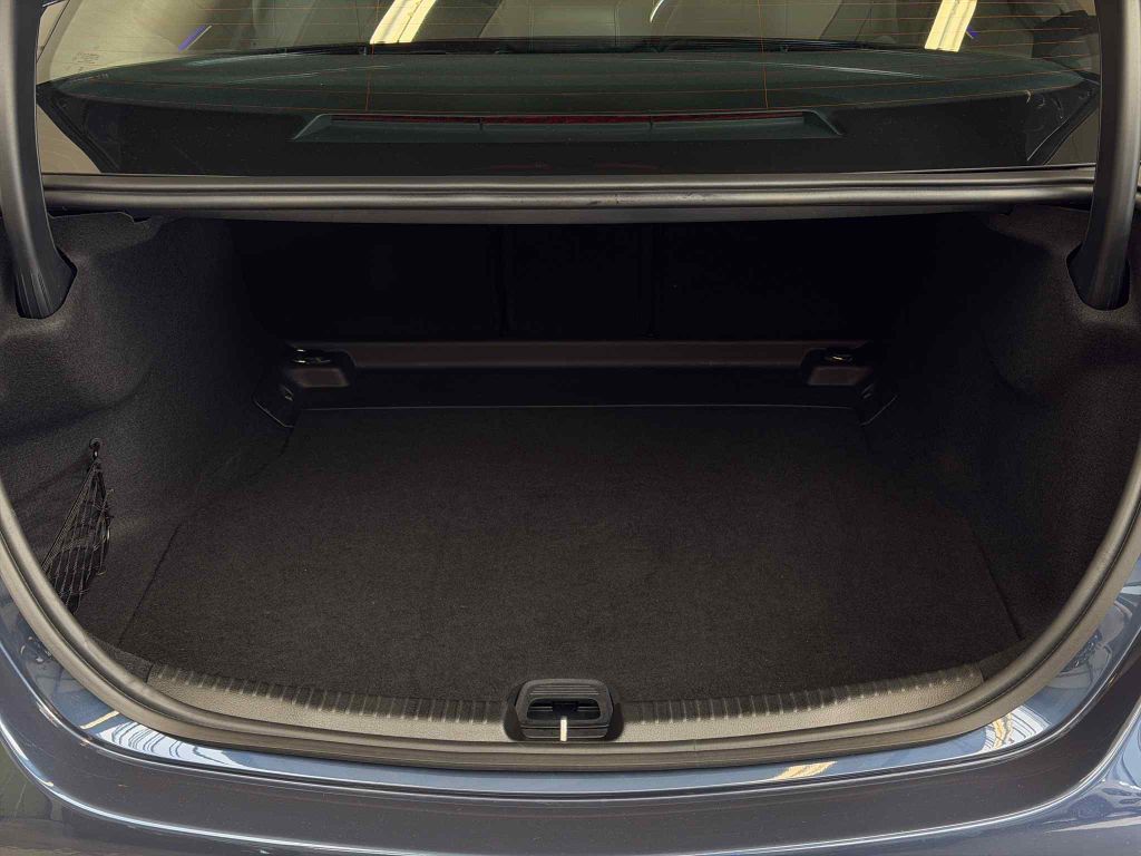 Mercedes-Benz C 200 2024