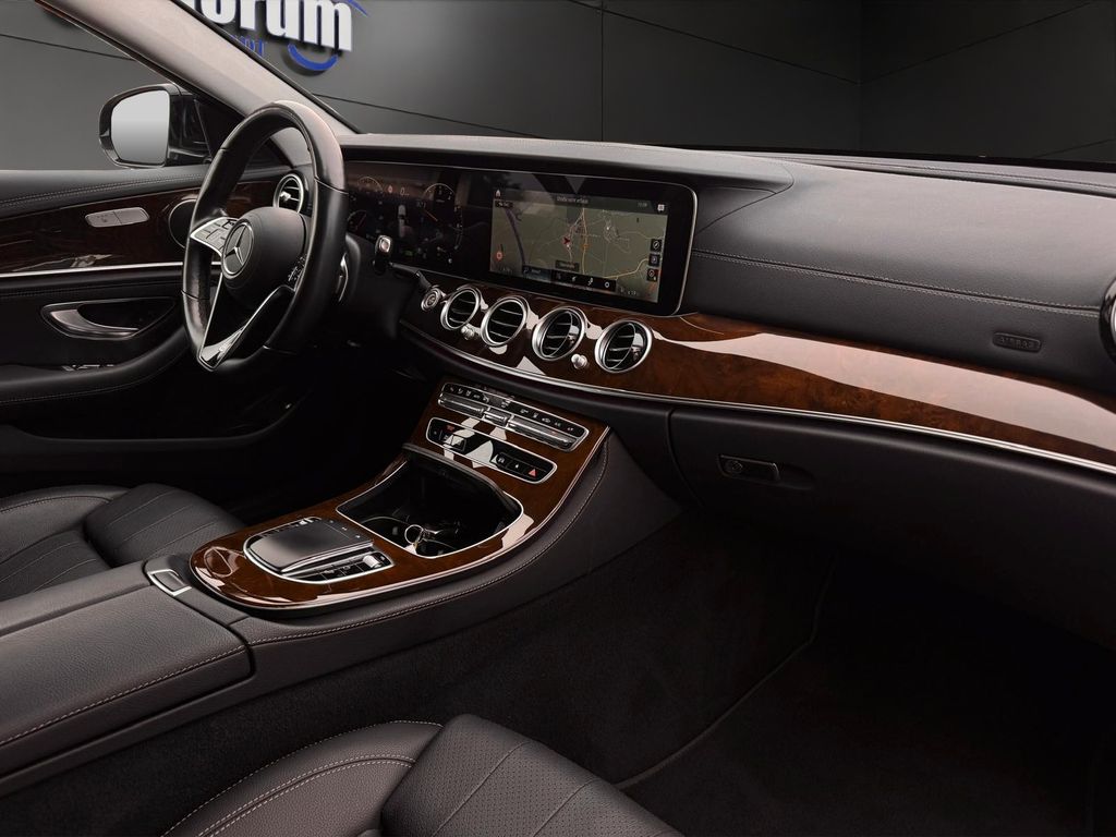 Mercedes-Benz E 300 2022