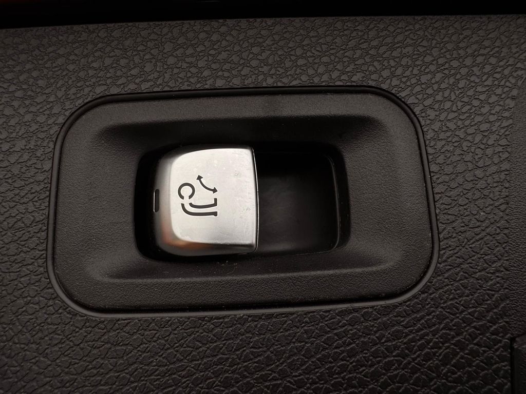 Mercedes-Benz E 300 2022