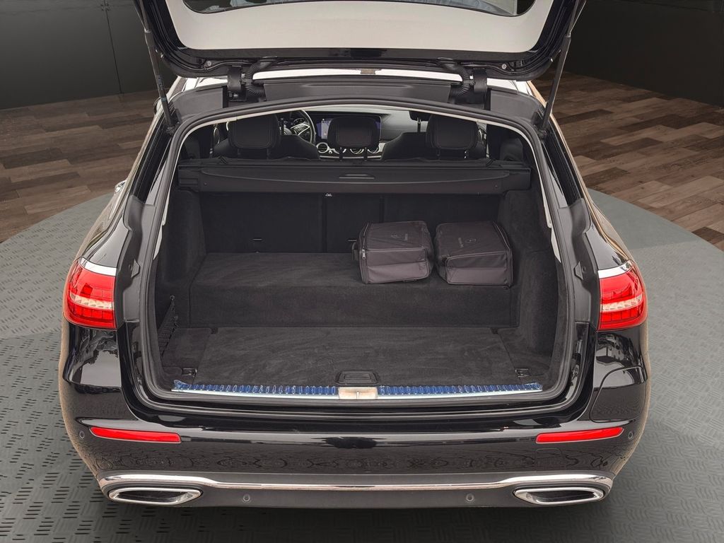 Mercedes-Benz E 300 2022