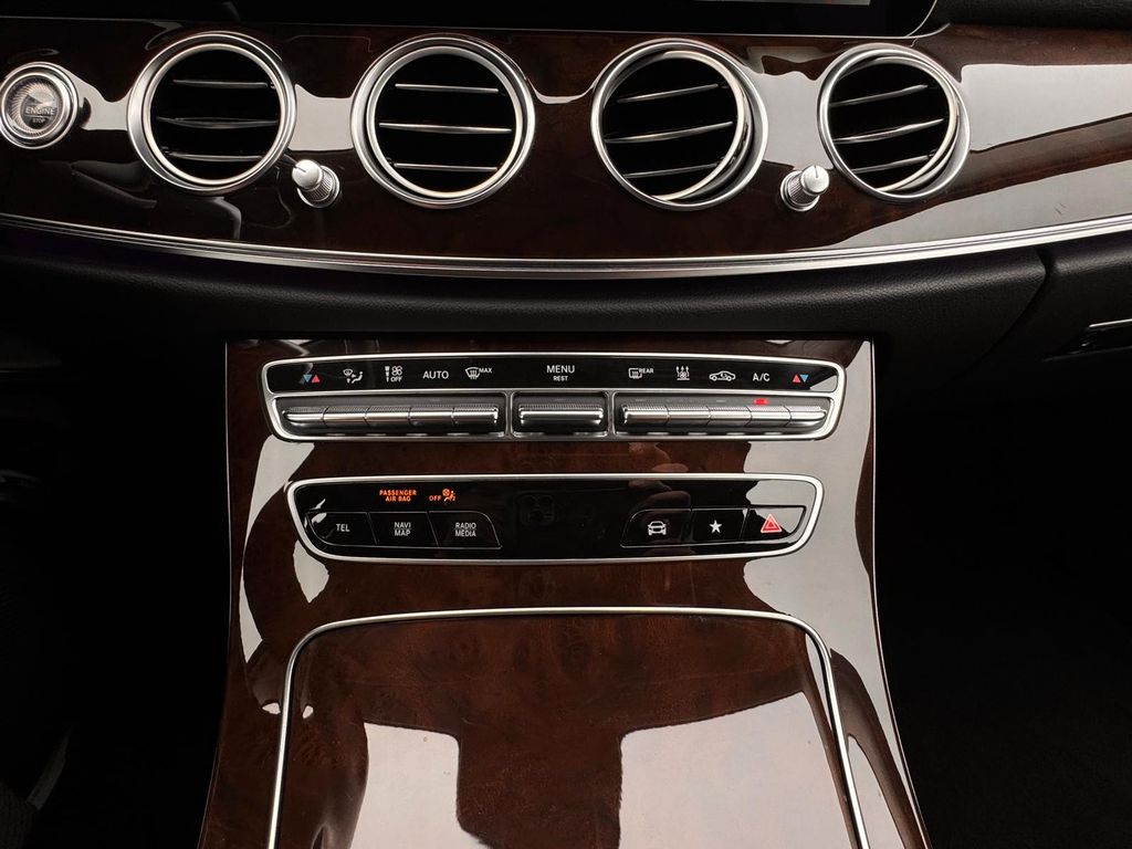 Mercedes-Benz E 300 2022