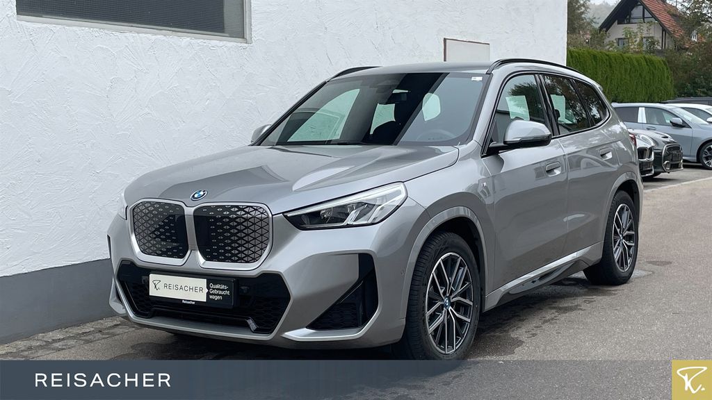 BMW iX1 2023