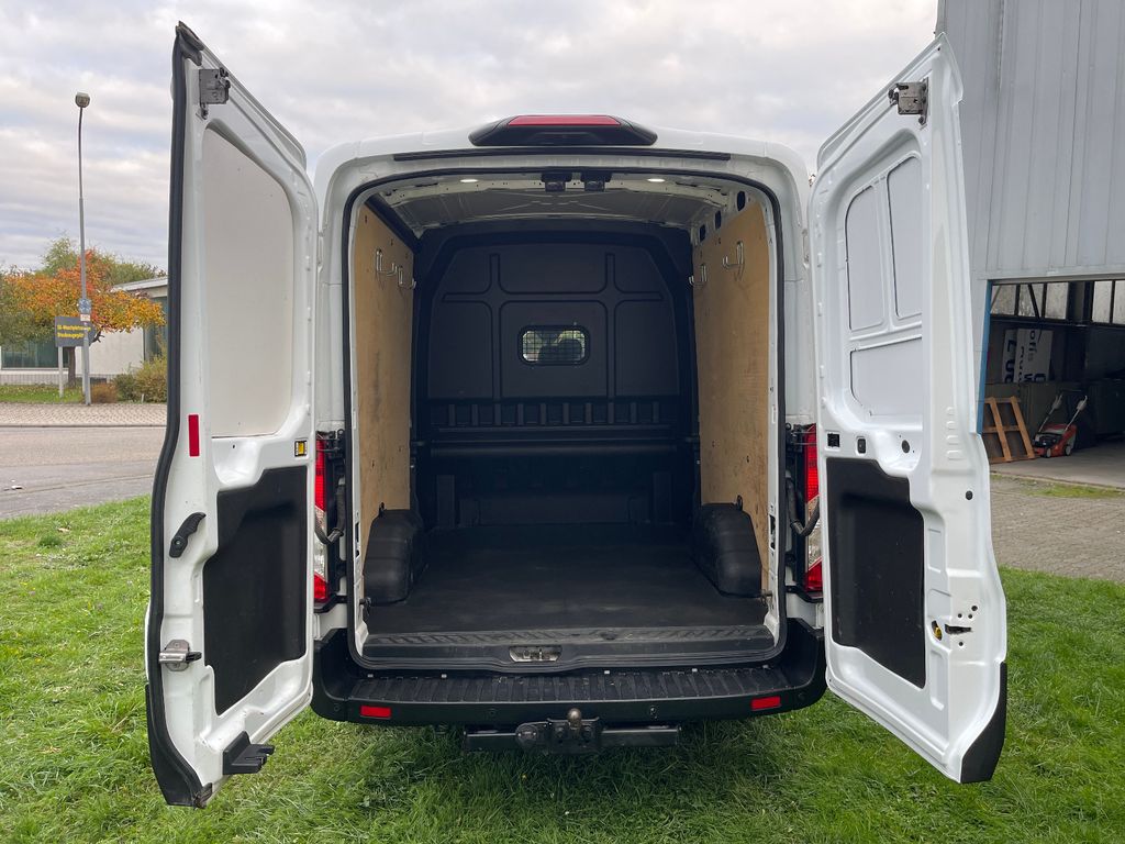 Ford Transit 2023