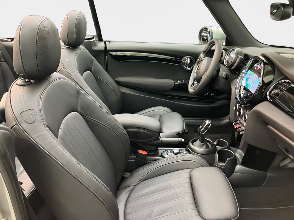 MINI Cooper Cabrio 2024