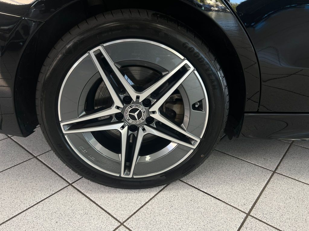Mercedes-Benz C 220 2025