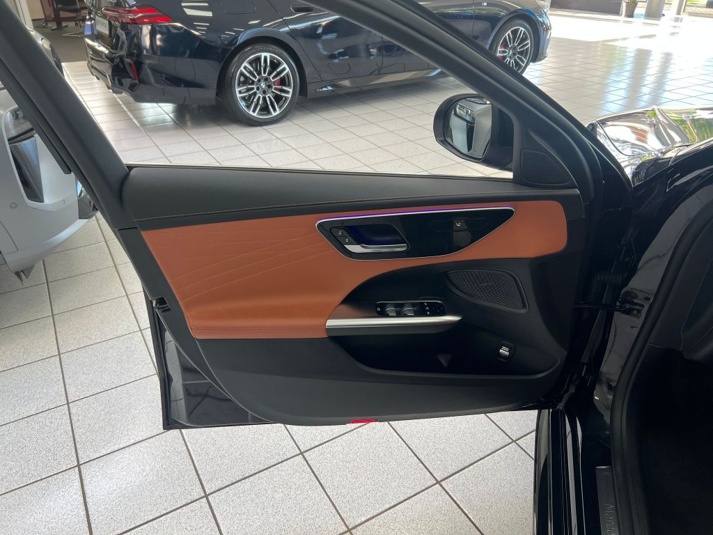 Mercedes-Benz C 220 2025