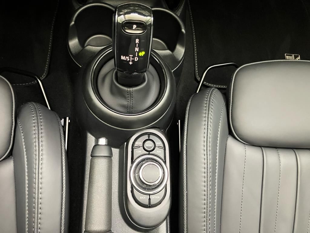 MINI Cooper Cabrio 2024