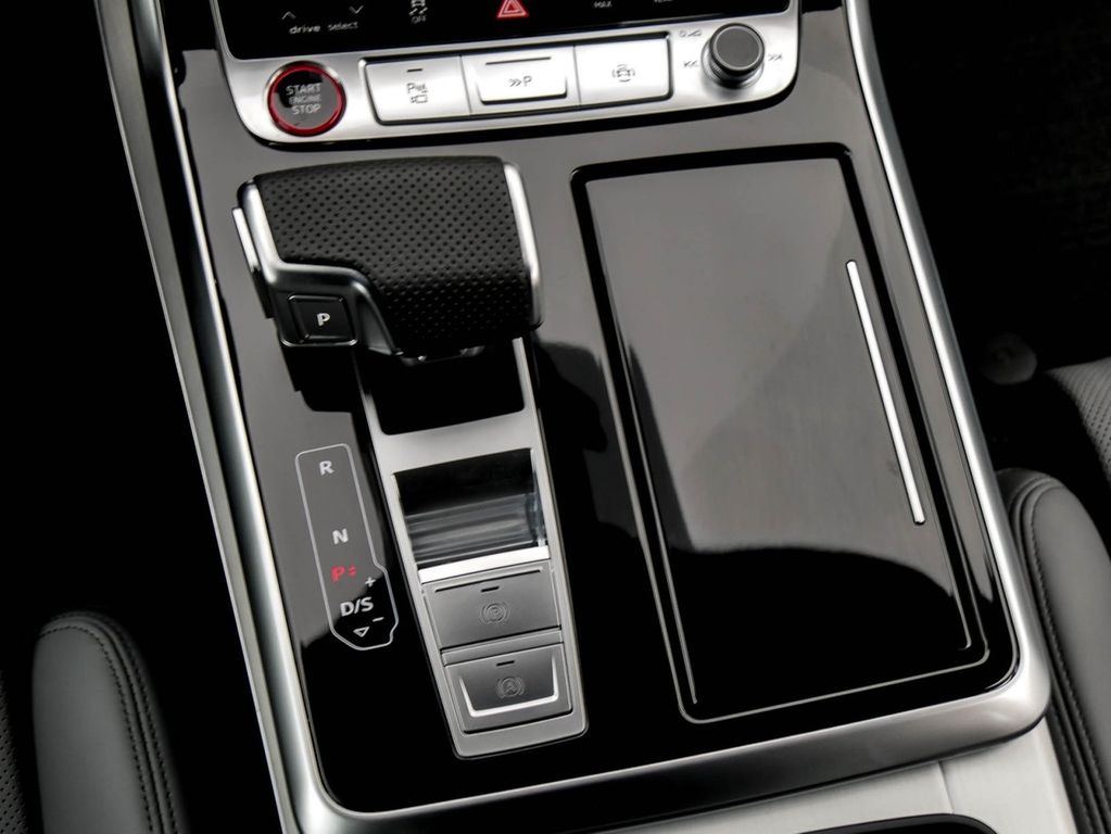 Audi SQ7 2025