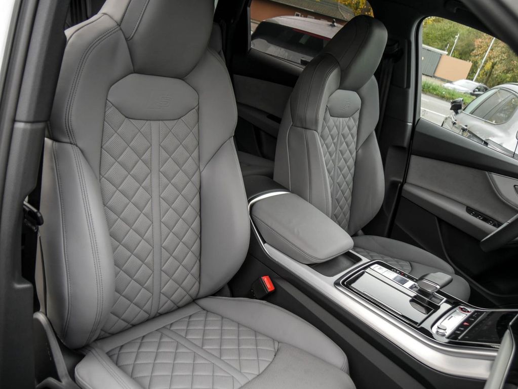 Audi SQ7 2025