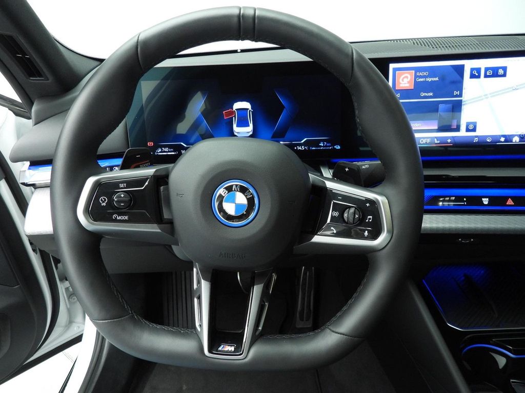 BMW 530 2025