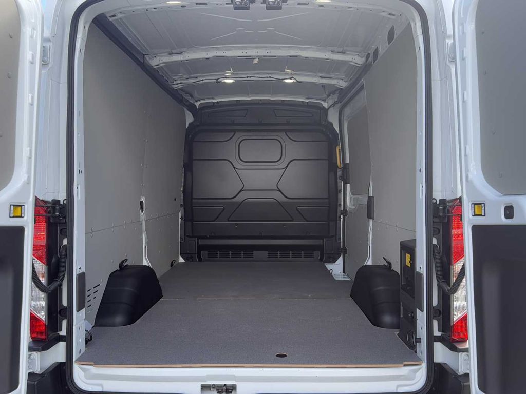Ford Transit 2024