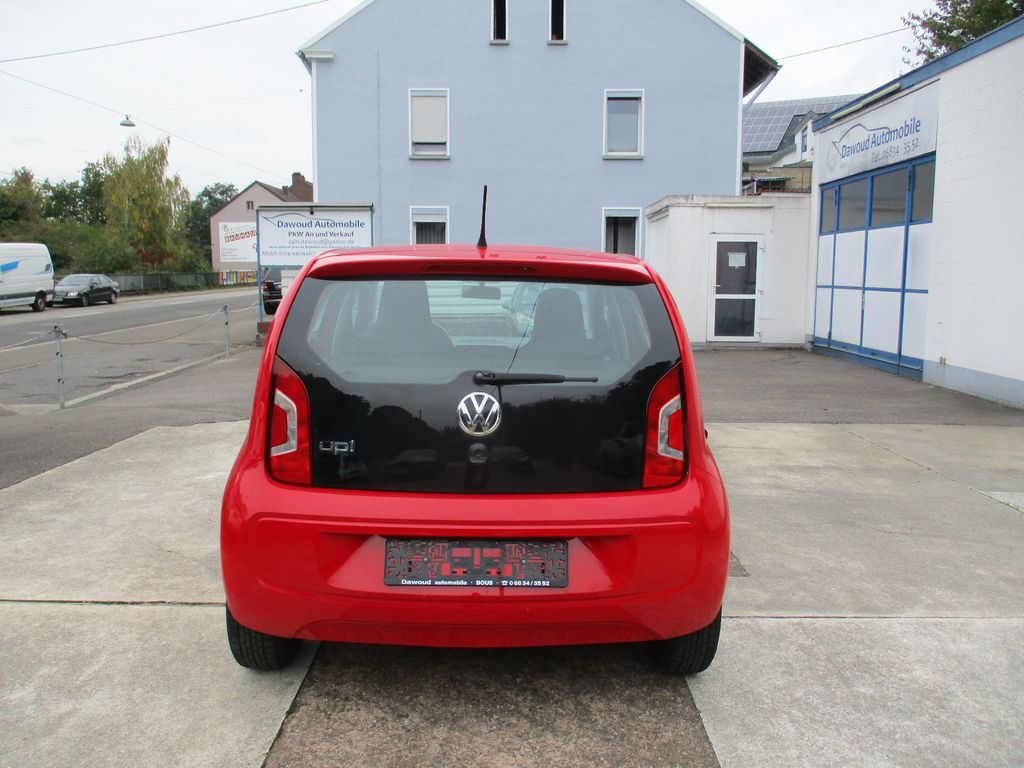 Volkswagen up! 2014