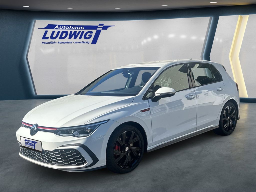 Volkswagen Golf 2024