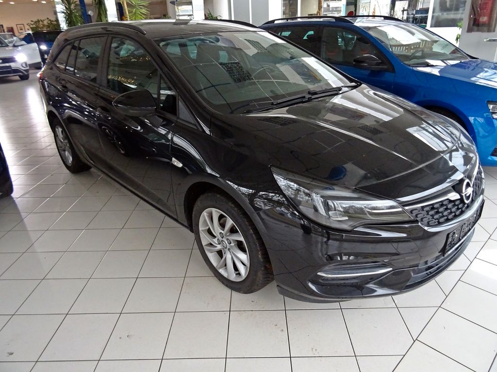 Opel Astra 2021