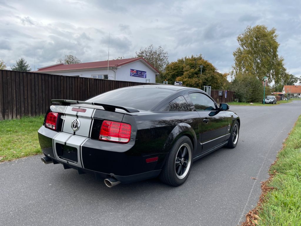 Ford Mustang 2006