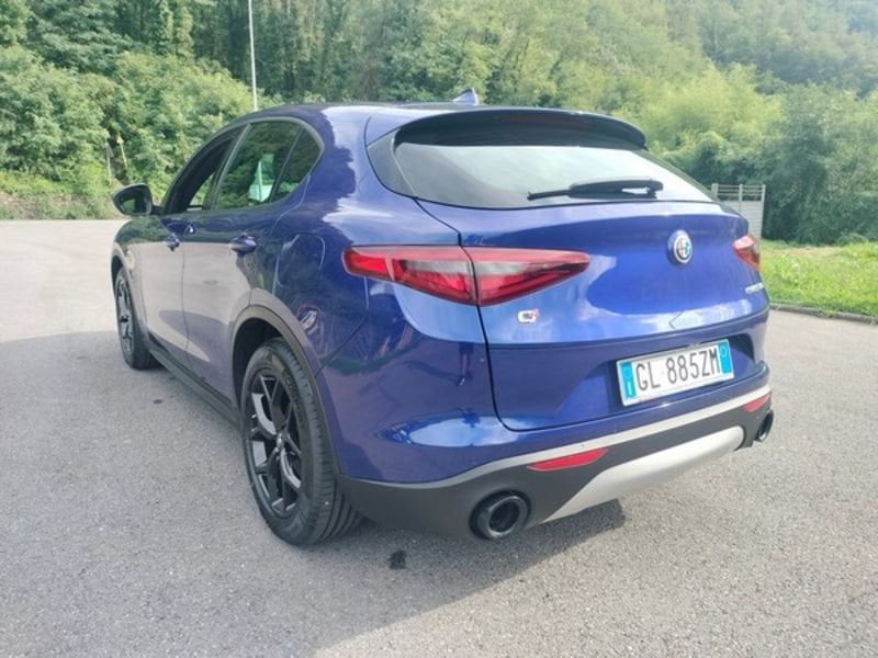 Alfa Romeo Stelvio 2023