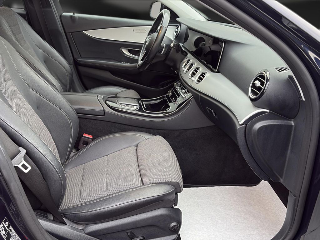 Mercedes-Benz E 300 2022