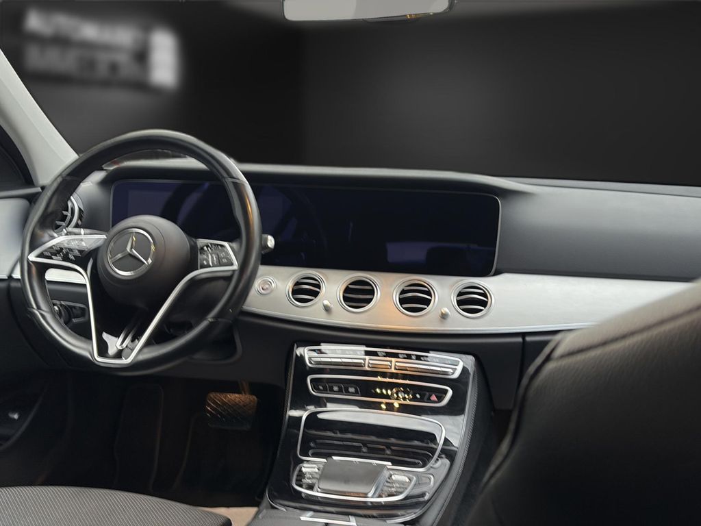 Mercedes-Benz E 300 2022