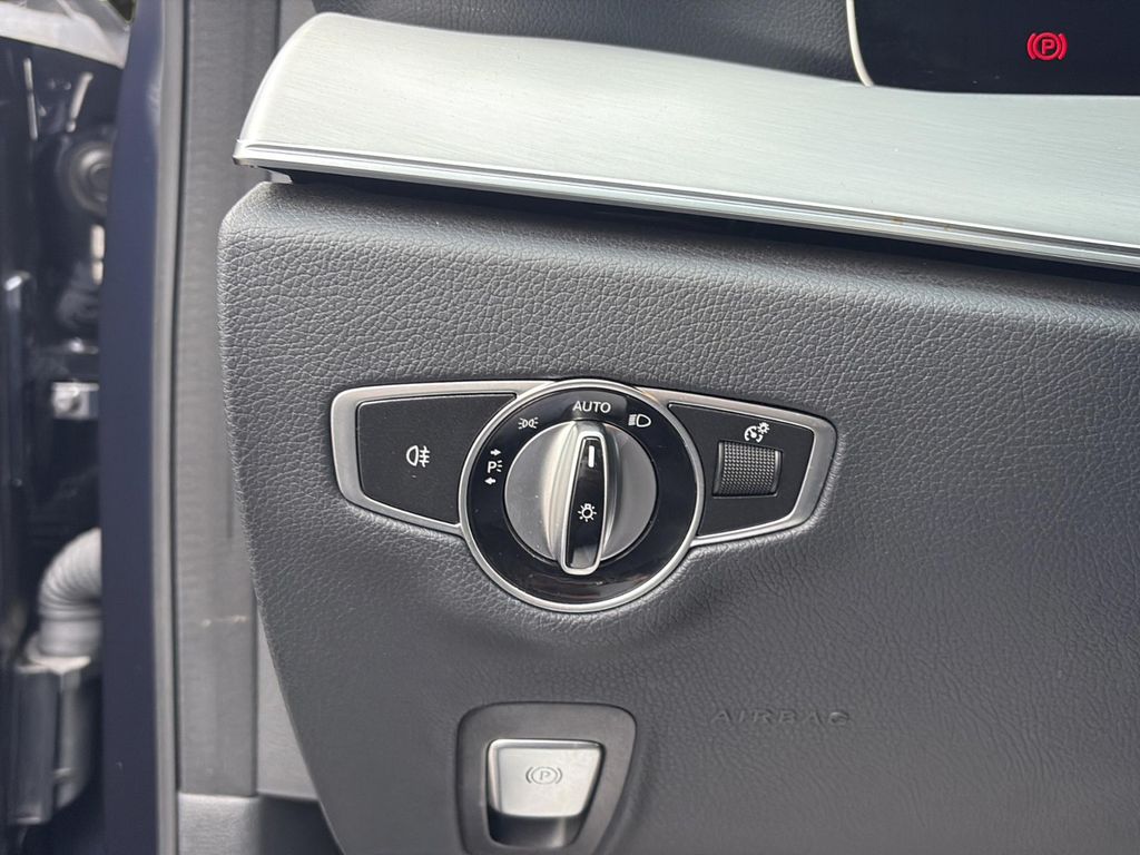 Mercedes-Benz E 300 2022