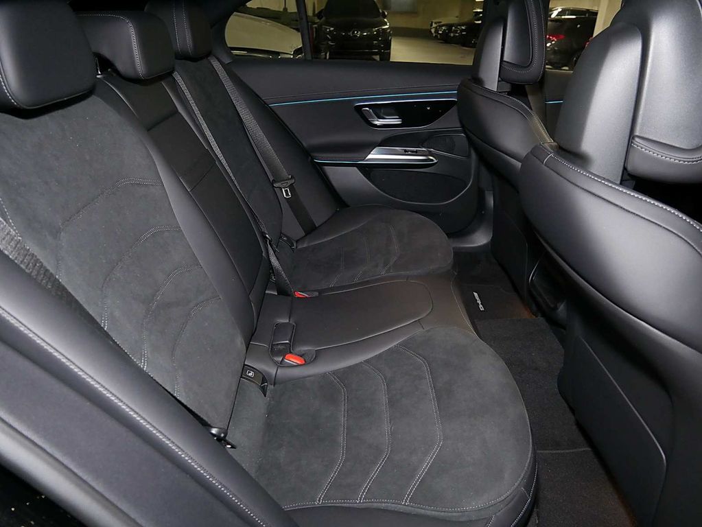 Mercedes-Benz E 200 2025