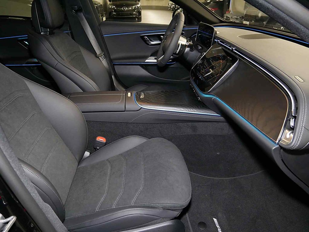 Mercedes-Benz E 200 2025