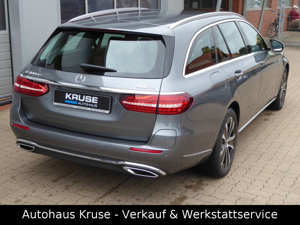 Mercedes-Benz E 300 2023